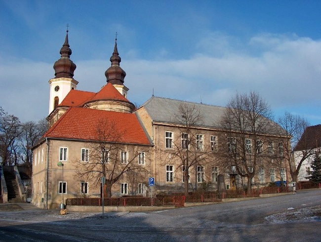 škola
